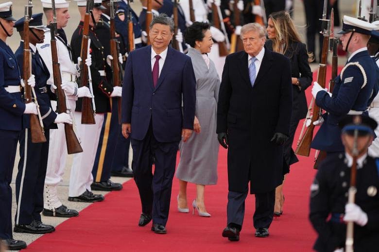 Archived image accompanying China, US Reach AI Cooperation Deal and Agree to Cut Tariffs on $30 Billion in Goods